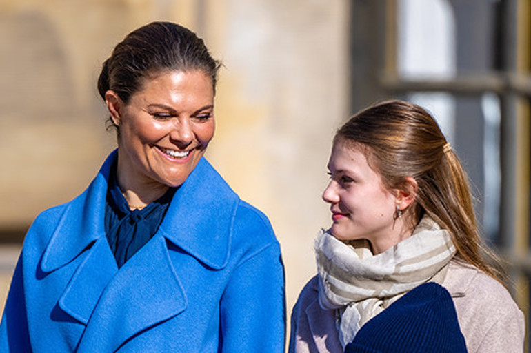 Kot pantolonu dolabına kaldırdı, hayatının gerçeklerine döndü