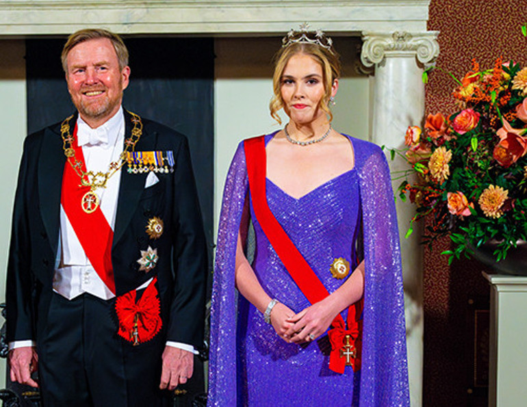 Kot pantolonu dolabına kaldırdı, hayatının gerçeklerine döndü