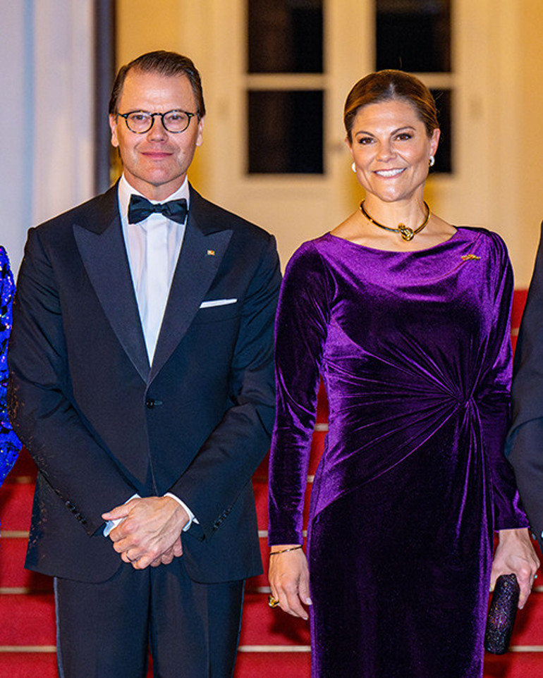 Kot pantolonu dolabına kaldırdı, hayatının gerçeklerine döndü