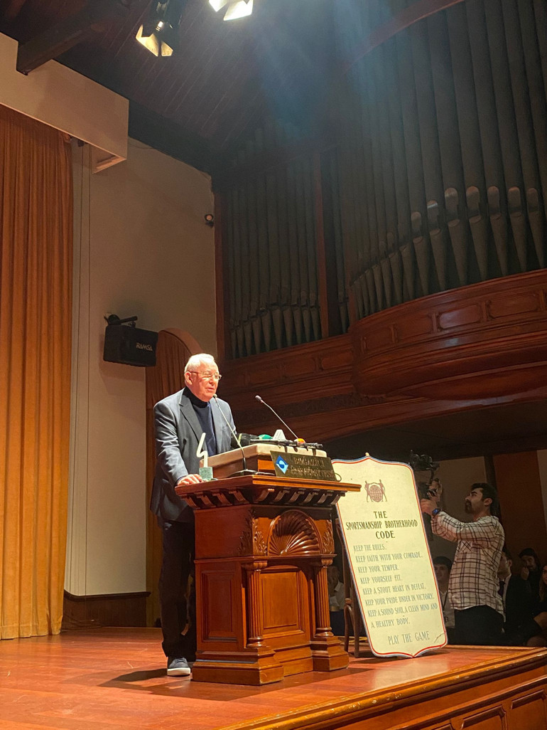 Türk basketbolunun efsanesi Aydın Örse büyük onur