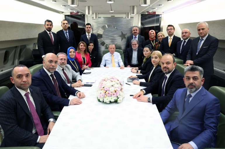 Cumhurbaşkanı Erdoğan: PKK/YPGnin umutları boşa çıktı... Umarım Sednaya fotoğrafı bize akıl verenleri utandırmıştır