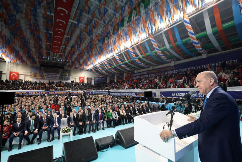 Cumhurbaşkanı Erdoğan: CHP, Şamdaki dostlarını bir gecede kaybetmenin şokunu atlatamadı