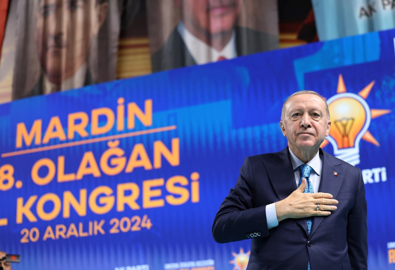 Cumhurbaşkanı Erdoğan: CHP, Şamdaki dostlarını bir gecede kaybetmenin şokunu atlatamadı
