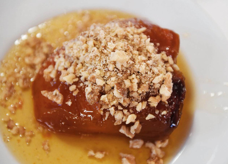 Kalkanı, kalamarı, özel domates salatası