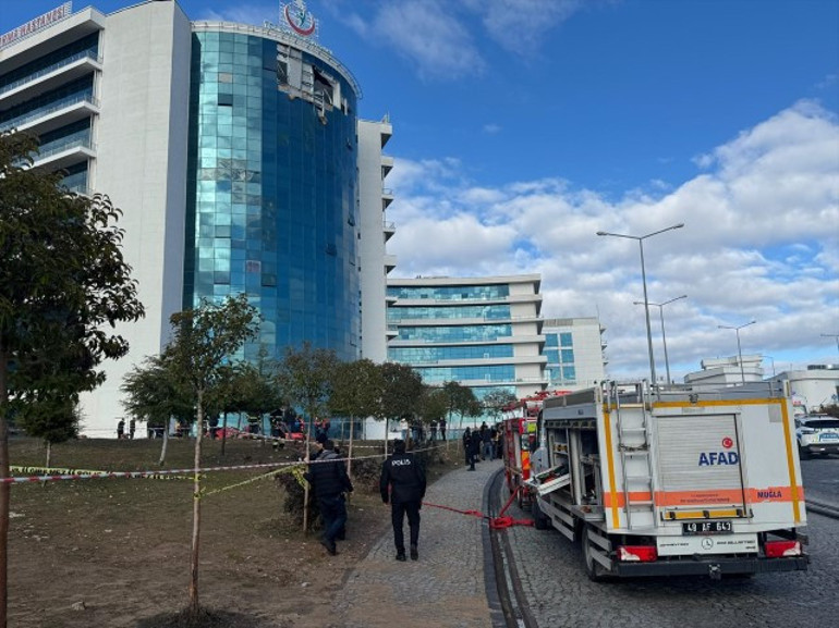 Son dakika Muğlada hastaneye çarpan helikopter düştü: 4 personel hayatını kaybetti... Kaza anının görüntüsü ortaya çıktı