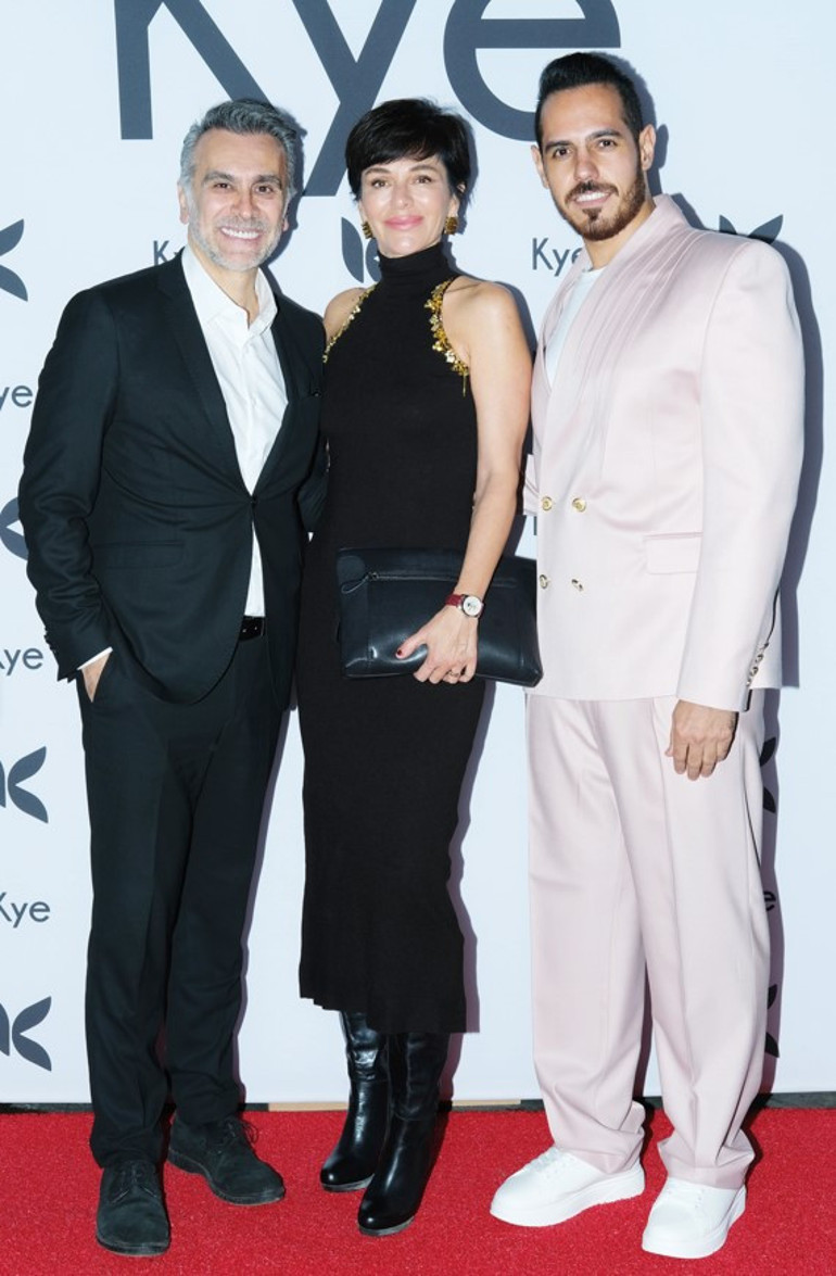 İlk albümü yayında