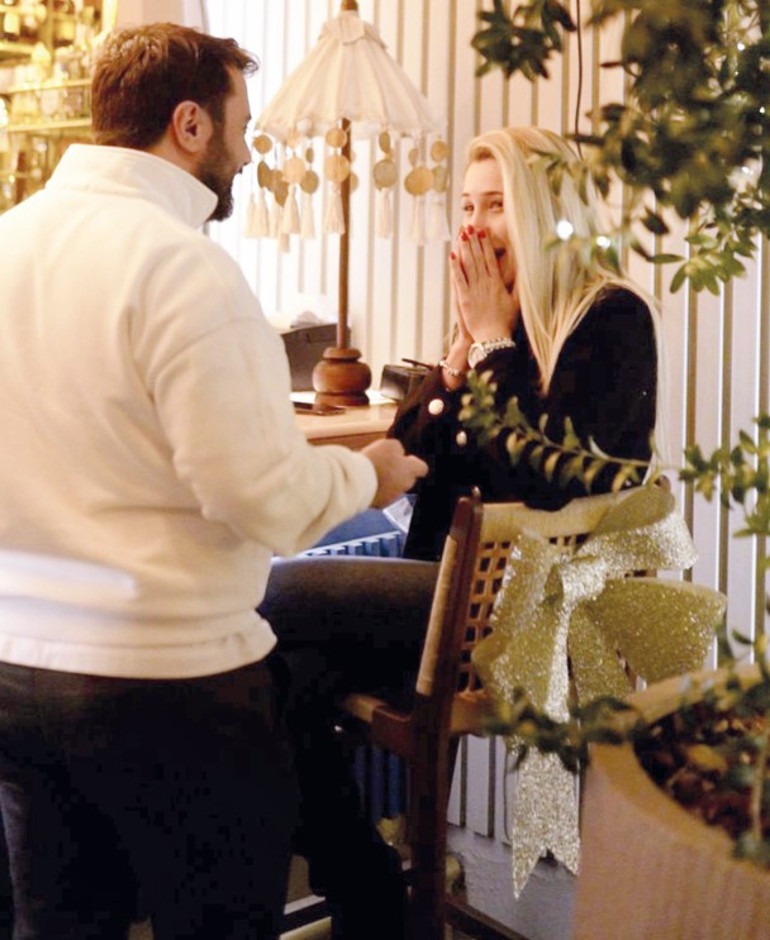 İlk albümü yayında