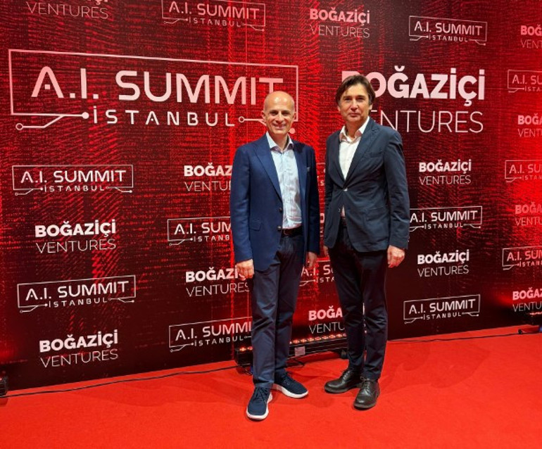 Yapay Zeka: Çekiç mi, Fırsat mı