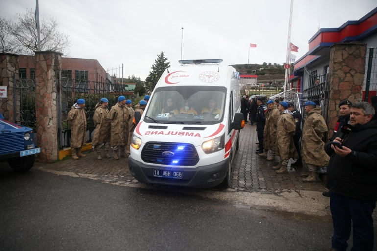 Son dakika: Balıkesirde fabrikada patlama Bakan Yerlikayadan açıklama: 11 can kaybı var
