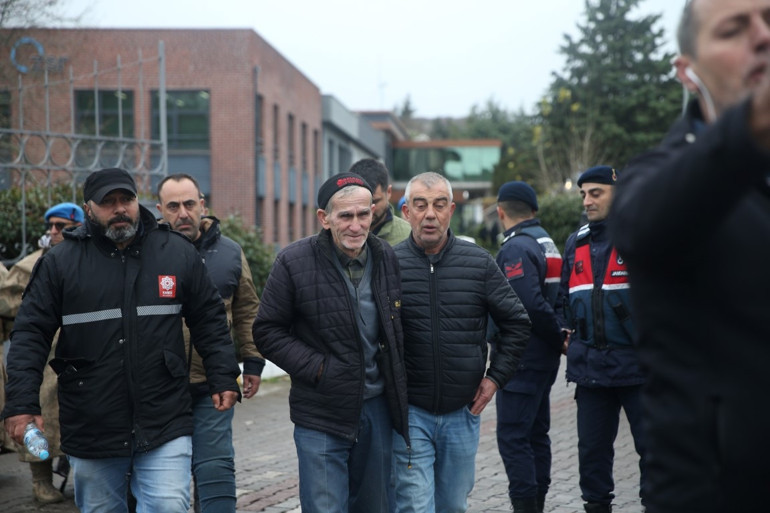 Son dakika: Balıkesirde fabrikada patlama Bakan Yerlikayadan açıklama: 11 can kaybı var
