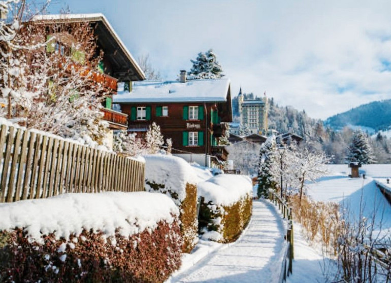 Devleri dize getirdi şimdi kayak tatilinde