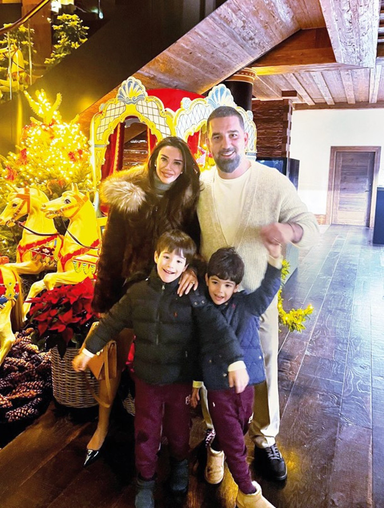 Devleri dize getirdi şimdi kayak tatilinde