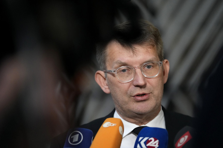 Trump ABD topraklarına katmak istedi Danimarka alarma geçti  Güvenlik önlemleri artırıldı, kızak köpekleri konuşlandırılıyor