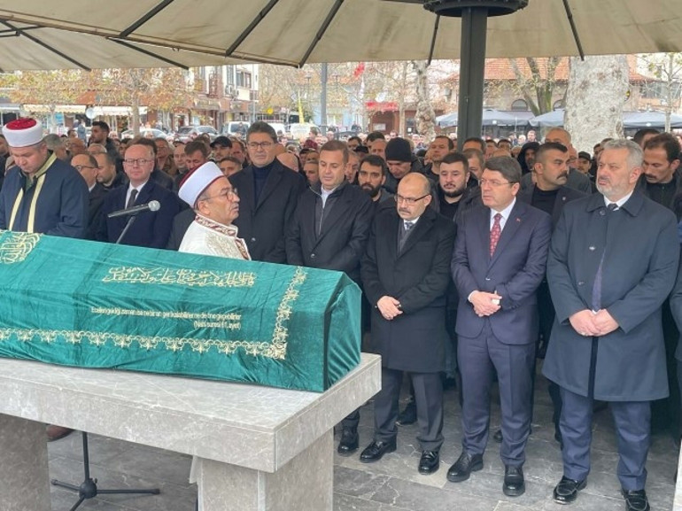 Altı ay önce işe başlamış… 19 yaşındaki Elif, Balıkesirdeki faciada hayatını kaybetmişti