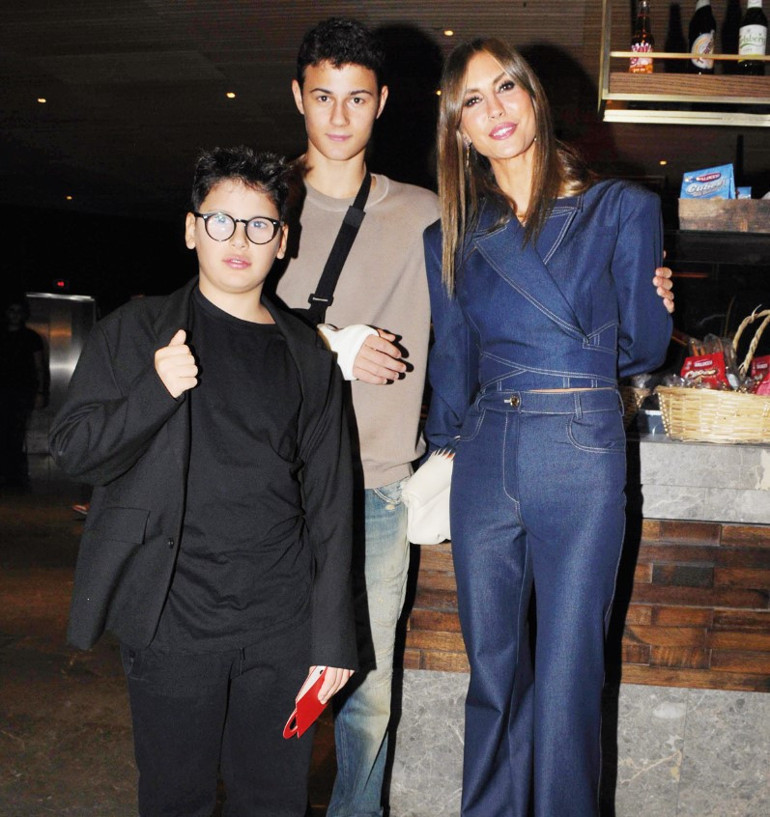 ‘Hayalperest’ perde açtı... Eski sevgililer Çağla Şıkel ile Nail Gönenli pişti oldu