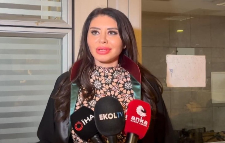 Şarkıcı Ebru Polat avukatlığa geri döndü