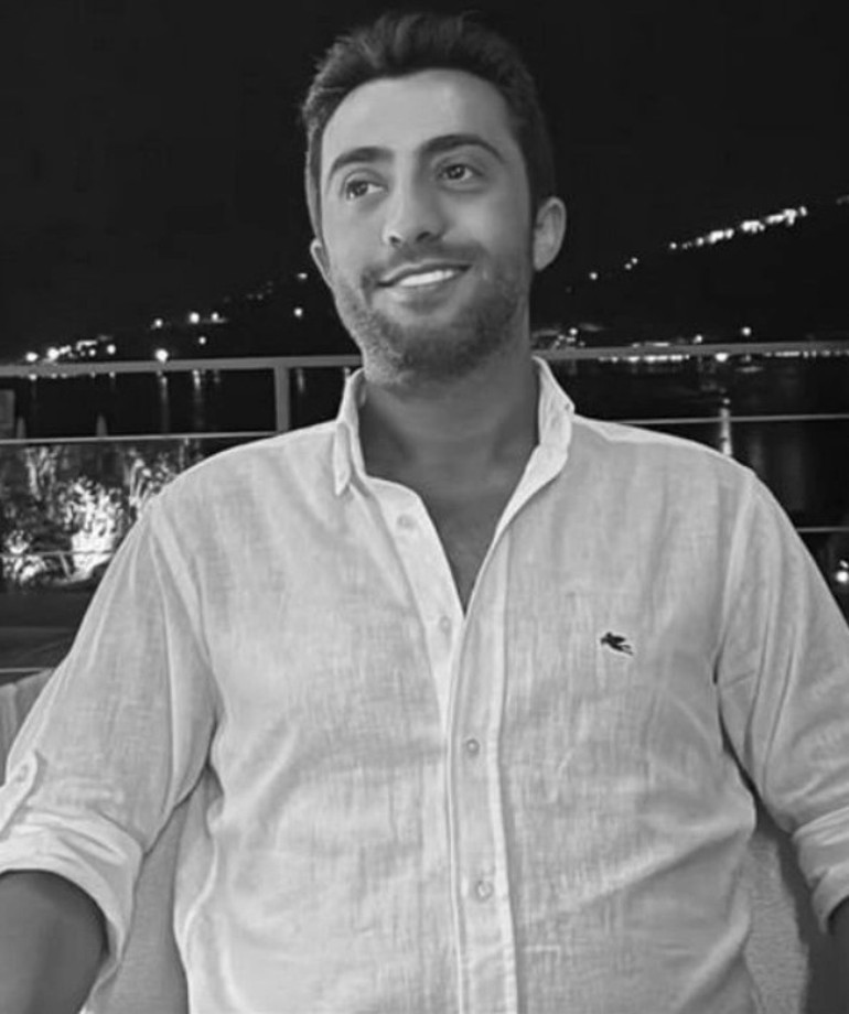 Ünlü şarkıcının kardeş acısı... Gazeteci Işık İpek vefat etti