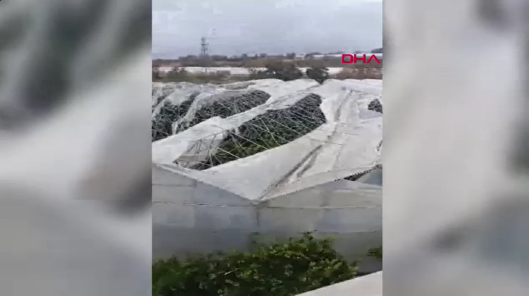 Uyarılar peş peşe gelmişti İstanbulda kar yağışı başladı... MGM: İlerleyen saatlerde etkisi artacak