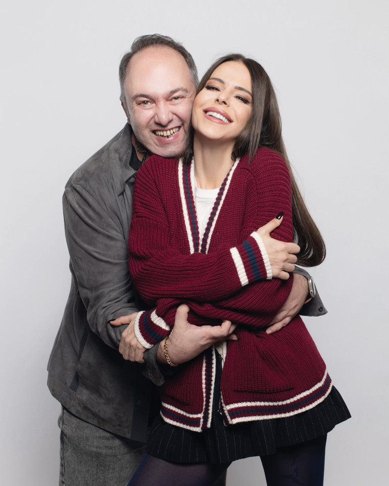 ‘Evrenin ihtiyacı olan en büyük şey sevgi, herkese bol sevgi diliyorum’