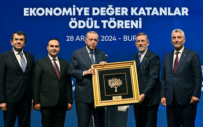 Cumhurbaşkanı Erdoğan duyurdu: KOBİ’lere, çalışan başına aylık 2500 TL’ye kadar destek ödemesi