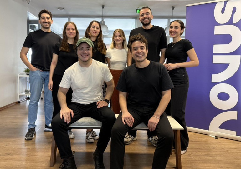 Egeli üç genç yapay zekayla dünyaya açıldı