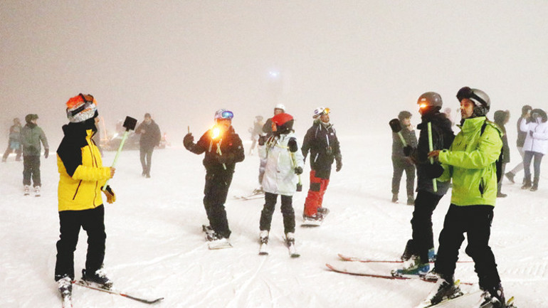 Hoş geldin yeni yıl: Neşe, umut ve coşkuyla karşıladık