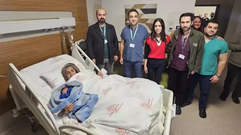 Yeni yılın ilk bebekleri: Adanada Umut, Vanda Eymen