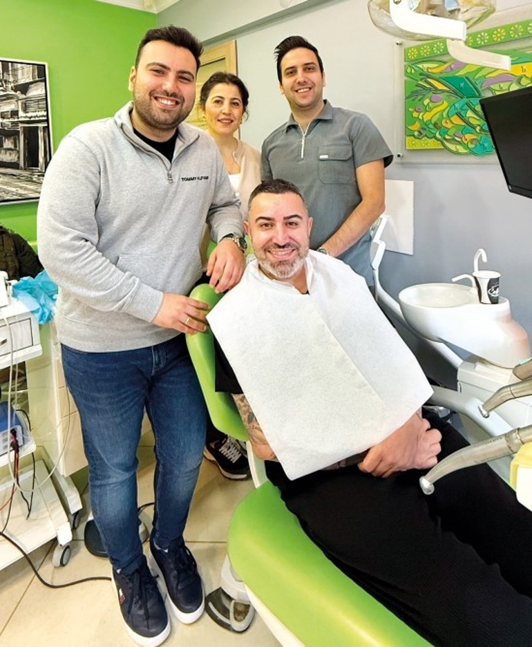 Yıkılmadım ayaktayım