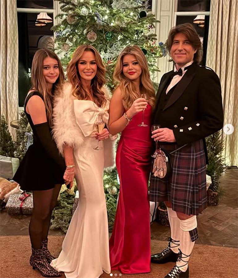 Ünlü sunucunun mutlu günü... Kızını böyle gördükçe yüzünde güller açtı