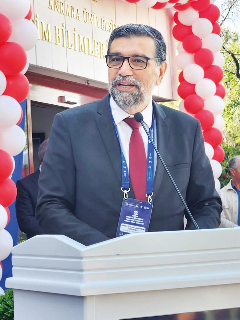 Eğitim değil beğeni yarışı... Öğretmenler ‘like’ için çocukları mı kullanıyor