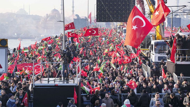 Galata’dan Filistin’e ‘Bir güneş doğuyor’