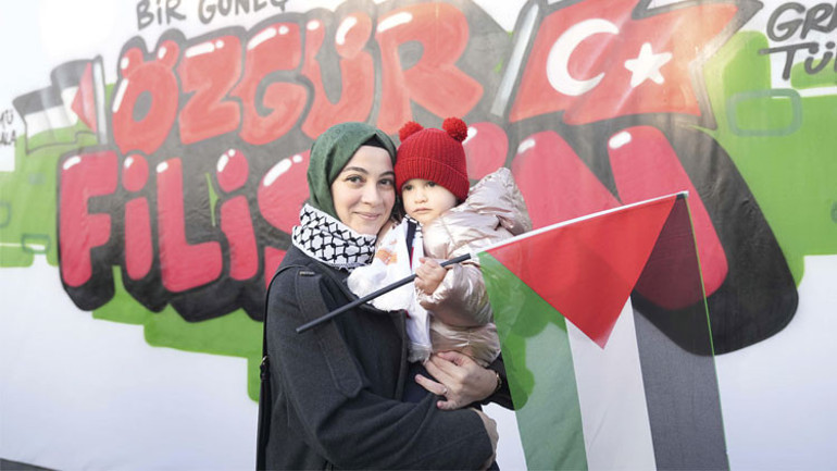 Galata’dan Filistin’e ‘Bir güneş doğuyor’