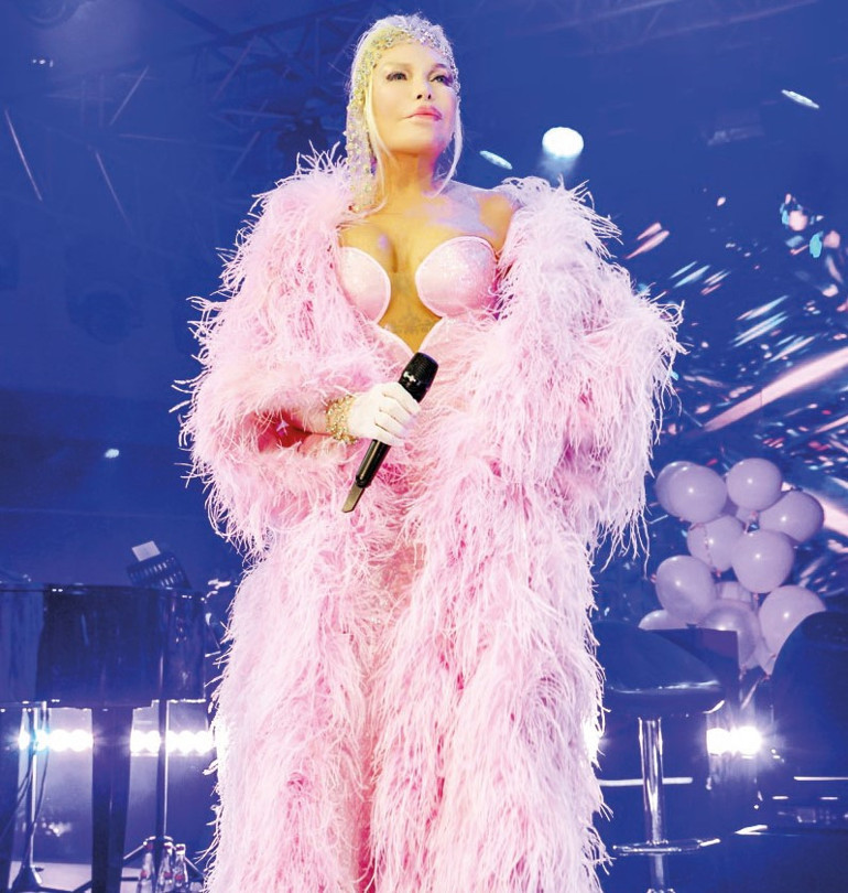 Sahnelerde 2025 coşkusu