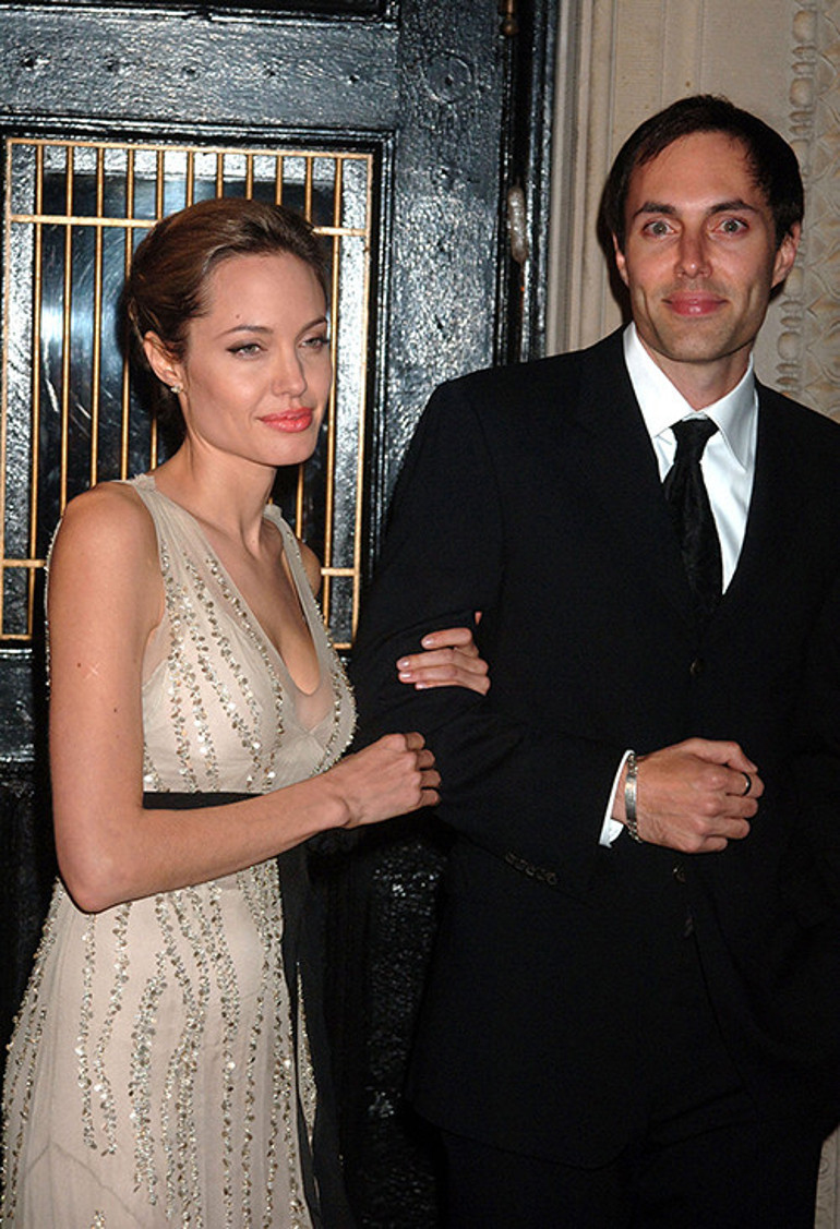 Dört ay önce gizli düğün yapmışlar... 23 yıllık arkadaşımla evlendim