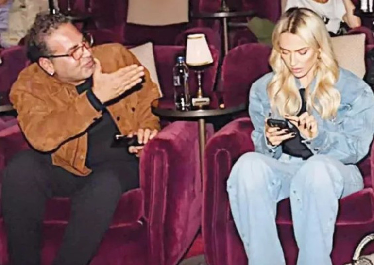 Hadise aşkını gözler önüne serdi...