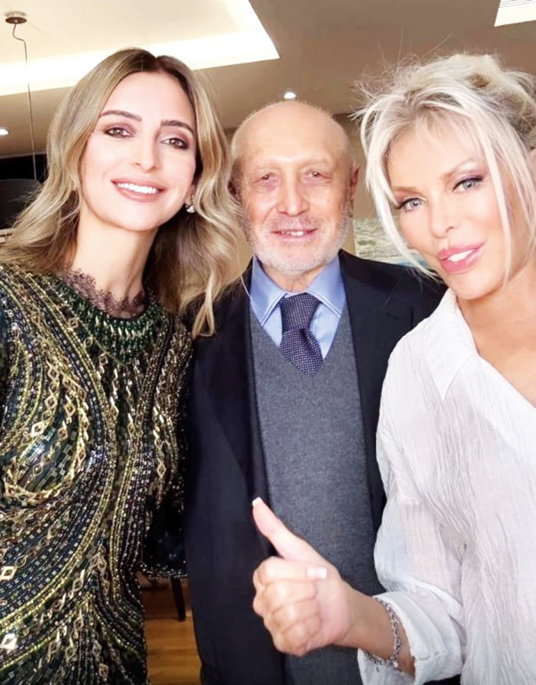 Cemiyetin renkli yılbaşı kutlaması