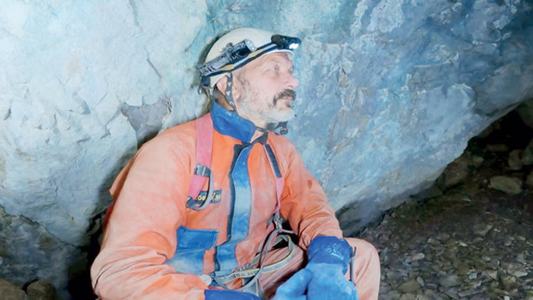 Milyonlarca izleyicisi olan Türk YouTuber’ı Çenet ile mağaracılık federasyonu karşı karşıya... Dünyanın en derin mağarasına yolculuk