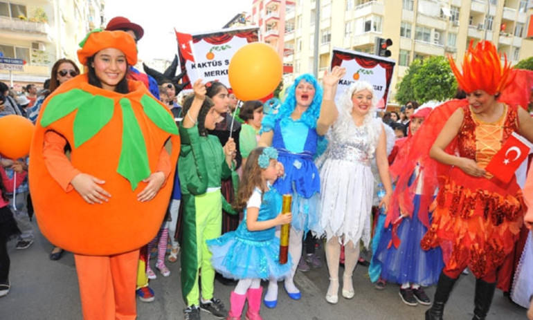 Uluslararası Portakal Çiçeği Karnavalına En İyi Kültür ve Sanat Etkinliği Ödülü
