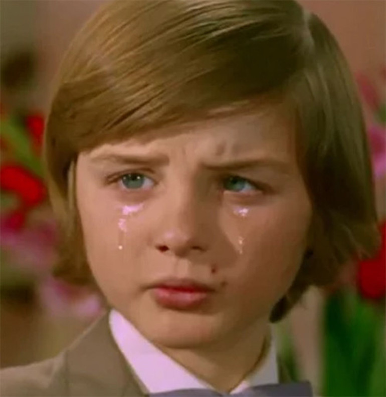 Rol yapmaktan çocukluğunu bile yaşayamamıştı... Güzel gözlerini Üsküdara bıraktı