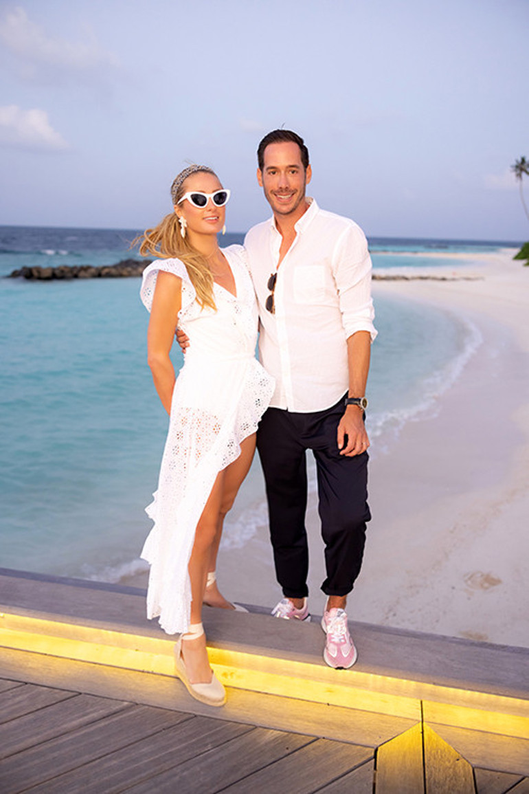 Yürümez bu iş diyorlardı... Yuvalarındaki aşk ateşi hiç sönmedi... Artık iki çocukları bile var