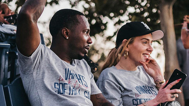 Sahneye gözyaşlarıyla veda etmişti… Hesaplar ortaya çıktı: Tek günde kazandığı para dudak uçuklattı