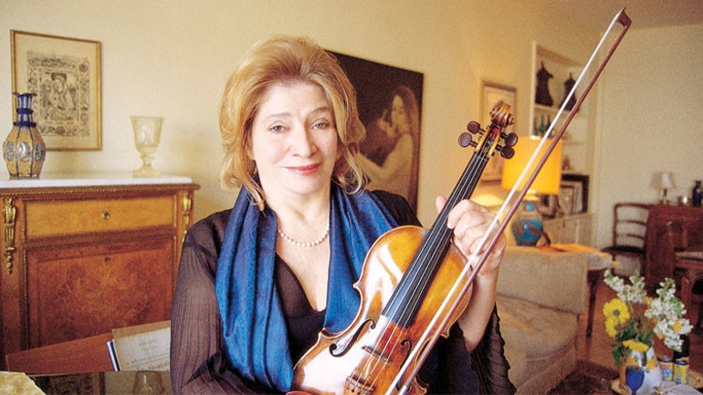 Ayla Erduran’ın kemanının tınısı kulaklarımızda yaşayacak