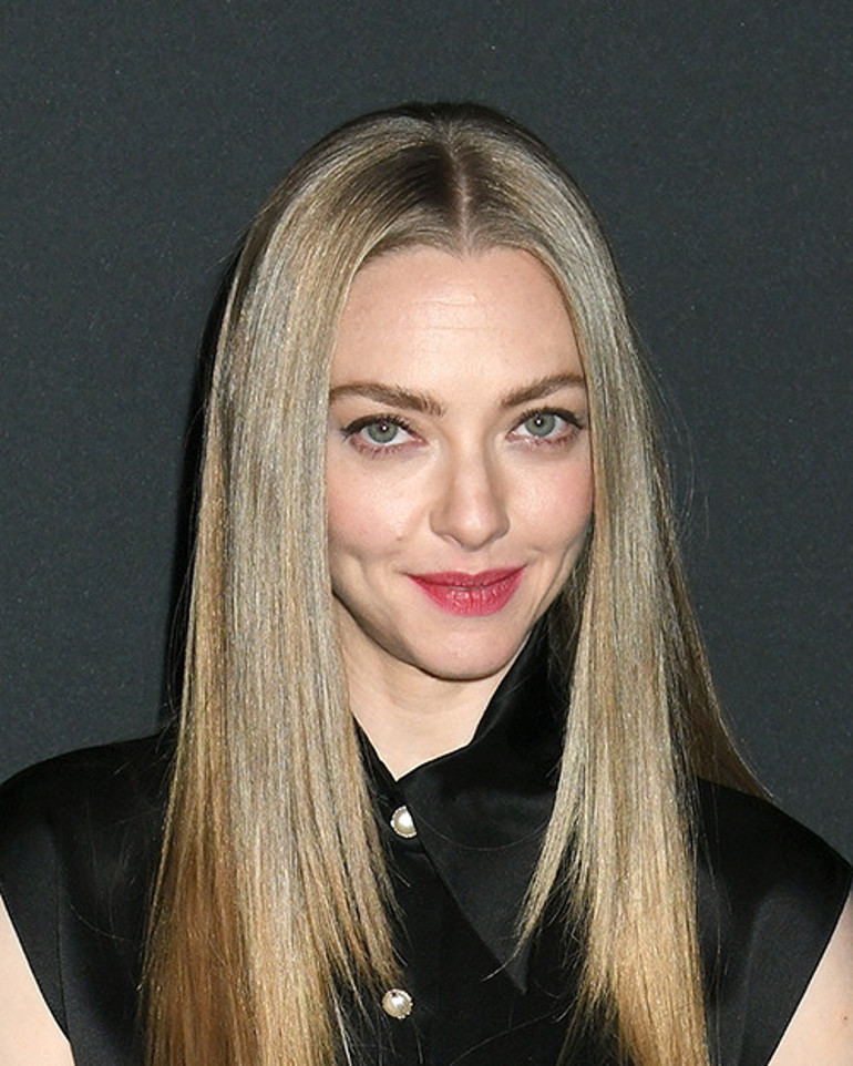 Herkes namus cinayeti sanmıştı... Ünlü oyuncu karanlık aile sırrını öğrendi... Olduğu yerde dondu kaldı