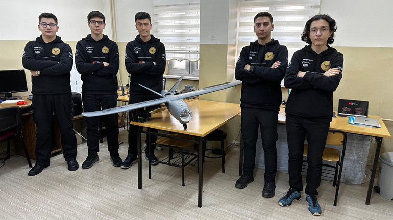 Küçükçekmeceli liseliler ABD’de İHA yarıştıracak
