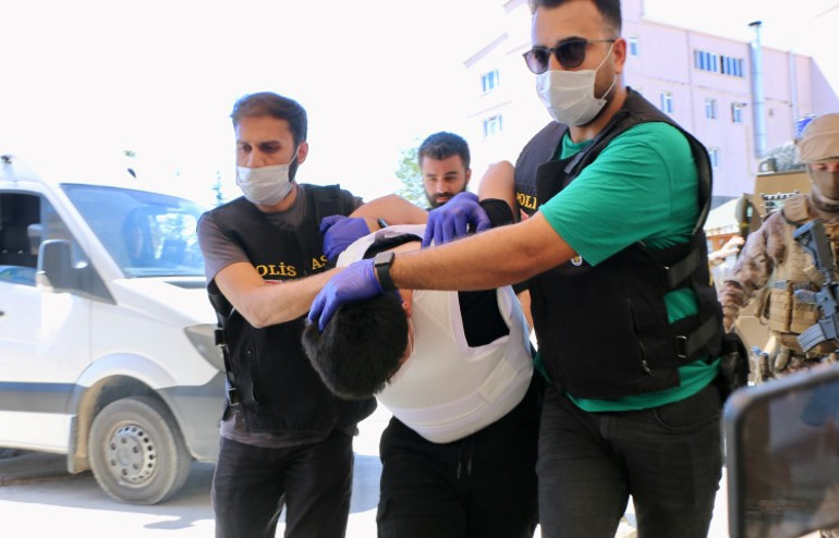 Eskişehir canisi 5 kişiyi yaralamıştı Kan donduran detaylar ortaya çıktı Bombalı eylem de planlamış