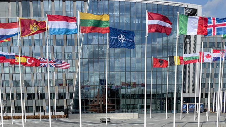 ABD savaşta fırsat gördü: NATO çevresini genişletti