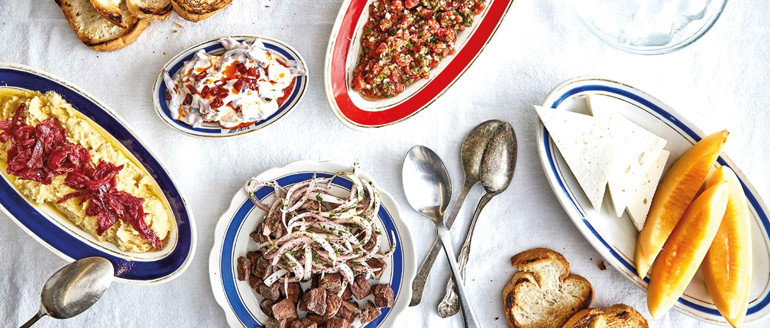 Gastronomi kazanında kaynayanlar