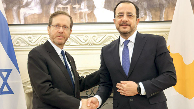 Herzog protestolarla karşılandı: İsrail’den Rumlara Türkiye ziyareti