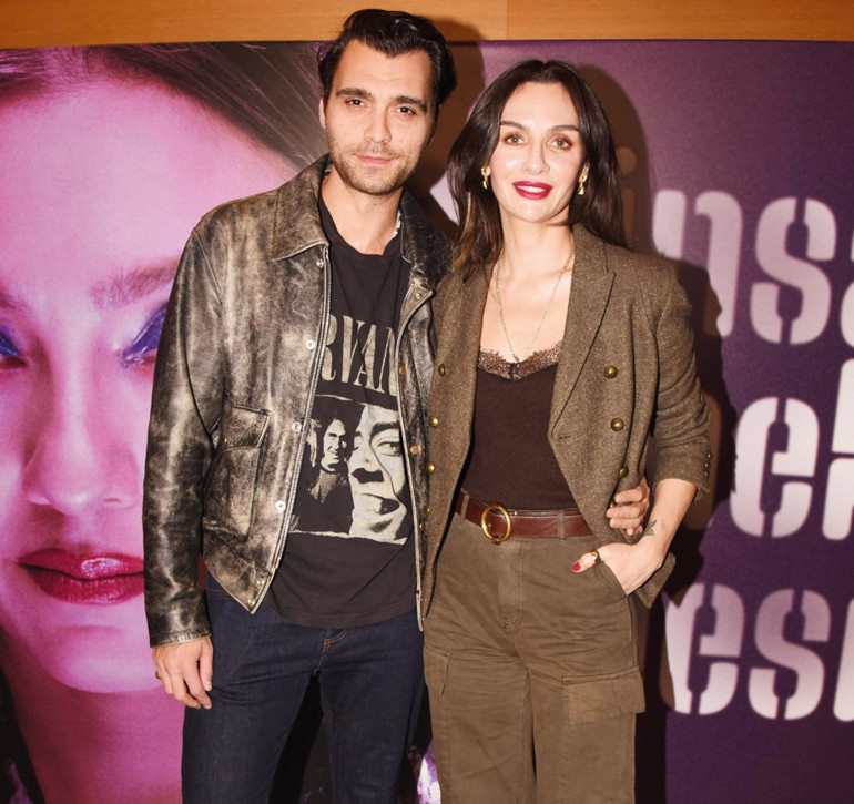 Duygu Sarışından aşk sorularına yanıt: Mutluyuz