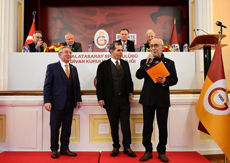 Şener Şen, Galatasaray Divan Kurulu üyesi oldu